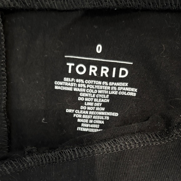 Torrid Black Ribbed Panel Leggings - Picture 3 of 4